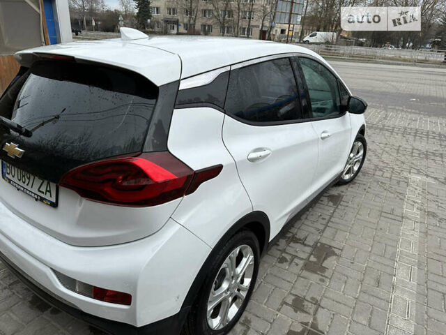 Белый Шевроле Bolt EV, объемом двигателя 0 л и пробегом 163 тыс. км за 18950 $, фото 10 на Automoto.ua