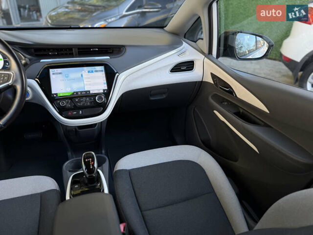 Шевроле Bolt EV 2018 в Одессе на Automoto.ua Белый Шевроле Bolt EV, объемом двигателя 0 л и пробегом 43 тыс. км за 17500 $, фото 43 на Automoto.ua