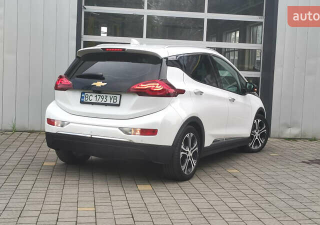 Белый Шевроле Bolt EV, объемом двигателя 0 л и пробегом 230 тыс. км за 12900 $, фото 31 на Automoto.ua