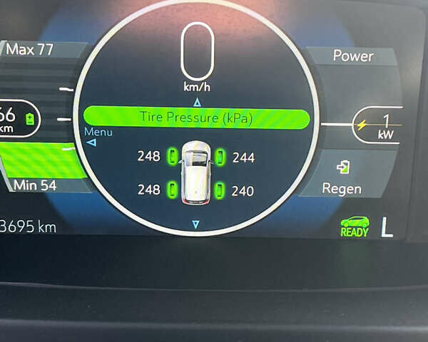 Белый Шевроле Bolt EV, объемом двигателя 0 л и пробегом 120 тыс. км за 14300 $, фото 11 на Automoto.ua