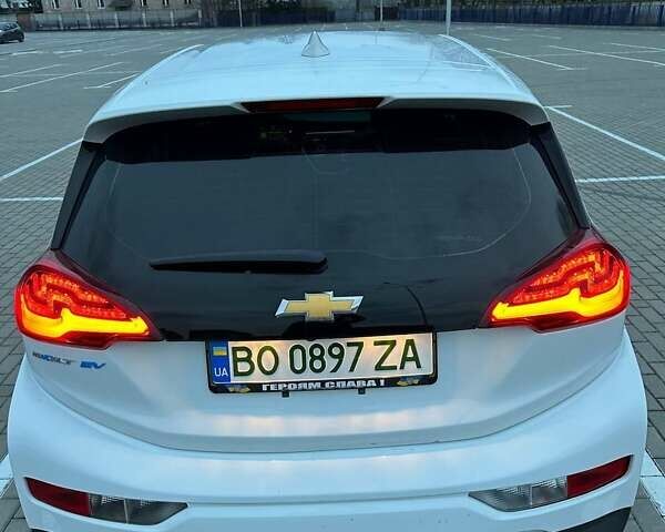 Белый Шевроле Bolt EV, объемом двигателя 0 л и пробегом 170 тыс. км за 15500 $, фото 6 на Automoto.ua
