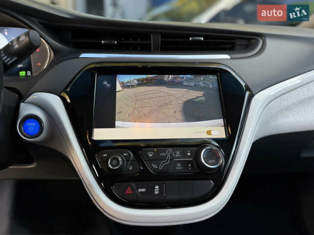 Шевроле Bolt EV 2018 в Одессе на Automoto.ua Белый Шевроле Bolt EV, объемом двигателя 0 л и пробегом 43 тыс. км за 17500 $, фото 55 на Automoto.ua