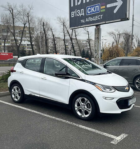 Білий Шевроле Bolt EV, об'ємом двигуна 0 л та пробігом 47 тис. км за 17500 $, фото 4 на Automoto.ua