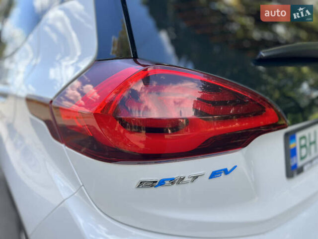 Білий Шевроле Bolt EV, об'ємом двигуна 0 л та пробігом 132 тис. км за 14200 $, фото 9 на Automoto.ua