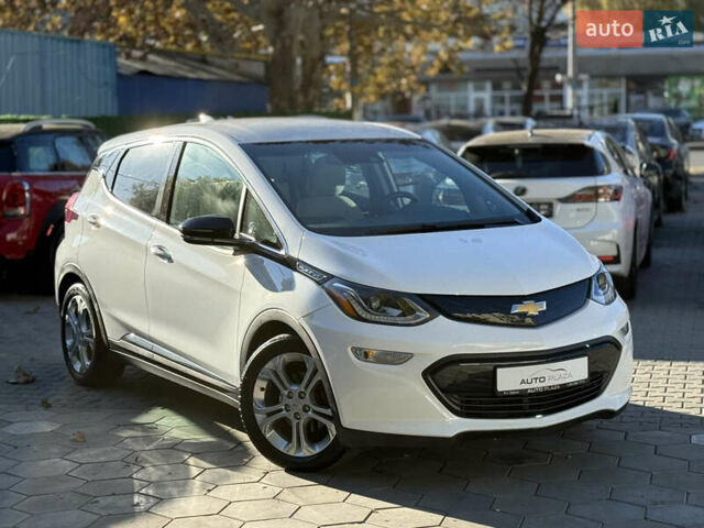 Шевроле Bolt EV 2018 в Одессе на Automoto.ua Белый Шевроле Bolt EV, объемом двигателя 0 л и пробегом 43 тыс. км за 17500 $, фото 14 на Automoto.ua
