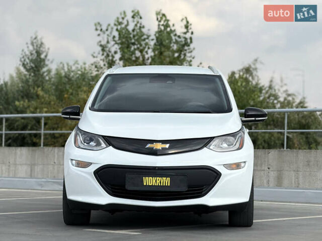 Белый Шевроле Bolt EV, объемом двигателя 0 л и пробегом 64 тыс. км за 15450 $, фото 5 на Automoto.ua