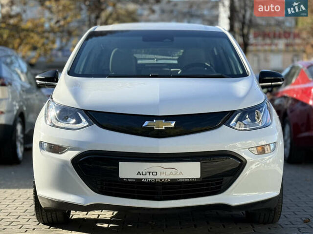 Шевроле Bolt EV 2018 в Одессе на Automoto.ua Белый Шевроле Bolt EV, объемом двигателя 0 л и пробегом 43 тыс. км за 17500 $, фото 2 на Automoto.ua