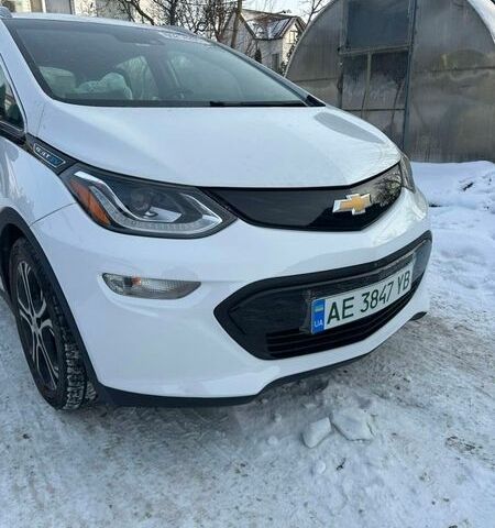 Белый Шевроле Bolt EV, объемом двигателя 0 л и пробегом 85 тыс. км за 19600 $, фото 3 на Automoto.ua