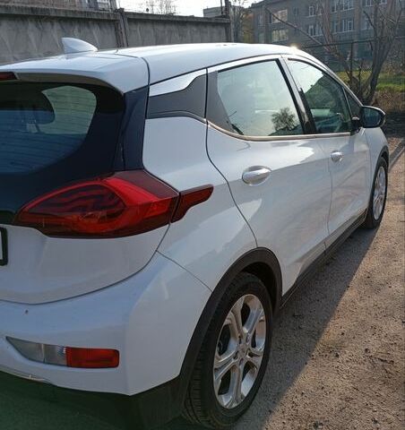 Білий Шевроле Bolt EV, об'ємом двигуна 0 л та пробігом 158 тис. км за 13800 $, фото 4 на Automoto.ua
