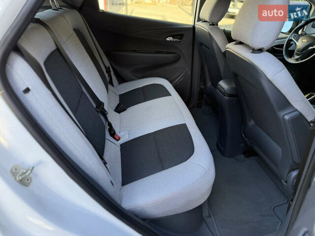 Шевроле Bolt EV 2018 в Одессе на Automoto.ua Белый Шевроле Bolt EV, объемом двигателя 0 л и пробегом 43 тыс. км за 17500 $, фото 36 на Automoto.ua