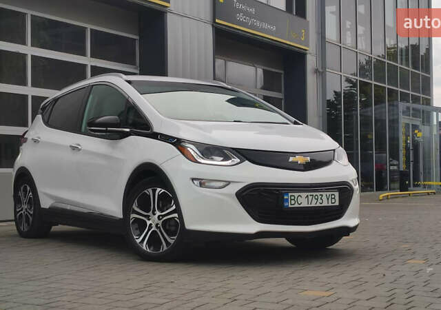 Белый Шевроле Bolt EV, объемом двигателя 0 л и пробегом 230 тыс. км за 12900 $, фото 6 на Automoto.ua