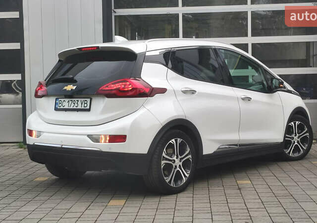 Белый Шевроле Bolt EV, объемом двигателя 0 л и пробегом 230 тыс. км за 12900 $, фото 24 на Automoto.ua