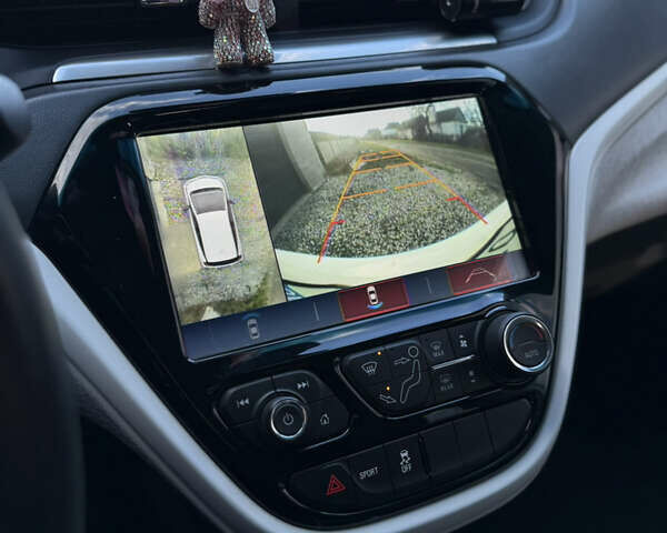 Білий Шевроле Bolt EV, об'ємом двигуна 0 л та пробігом 92 тис. км за 17000 $, фото 17 на Automoto.ua