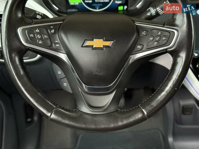 Белый Шевроле Bolt EV, объемом двигателя 0 л и пробегом 64 тыс. км за 15450 $, фото 28 на Automoto.ua