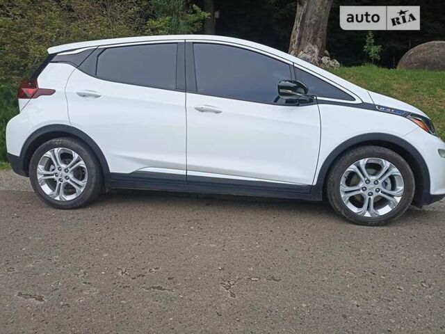 Белый Шевроле Bolt EV, объемом двигателя 0 л и пробегом 45 тыс. км за 16500 $, фото 11 на Automoto.ua