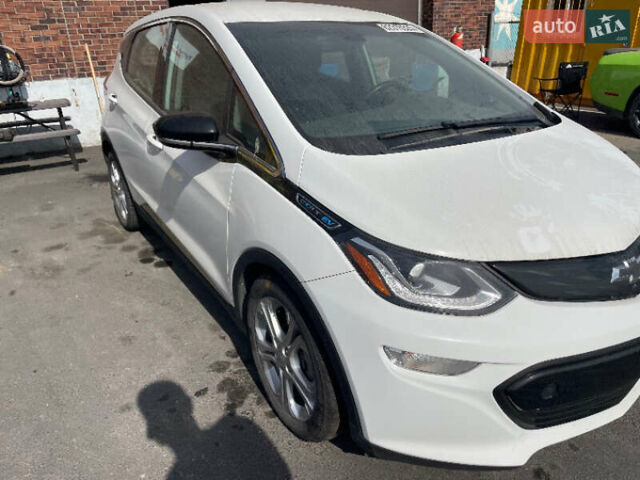 Белый Шевроле Bolt EV, объемом двигателя 0 л и пробегом 182 тыс. км за 11200 $, фото 3 на Automoto.ua