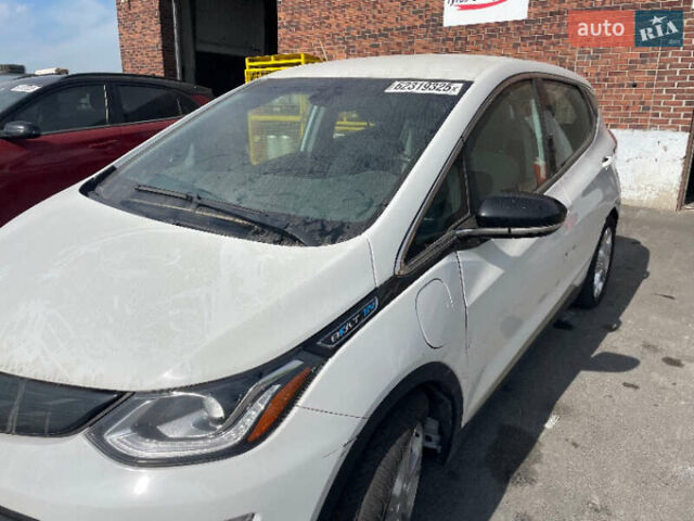 Белый Шевроле Bolt EV, объемом двигателя 0 л и пробегом 182 тыс. км за 11200 $, фото 18 на Automoto.ua