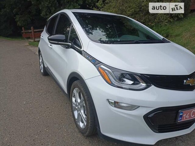 Белый Шевроле Bolt EV, объемом двигателя 0 л и пробегом 45 тыс. км за 16500 $, фото 9 на Automoto.ua