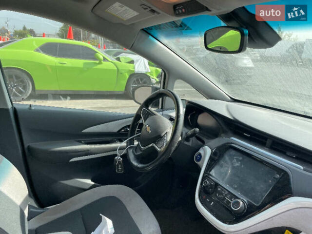 Белый Шевроле Bolt EV, объемом двигателя 0 л и пробегом 182 тыс. км за 11200 $, фото 20 на Automoto.ua