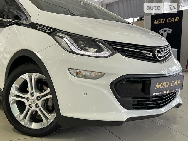 Білий Шевроле Bolt EV, об'ємом двигуна 0 л та пробігом 74 тис. км за 26800 $, фото 3 на Automoto.ua