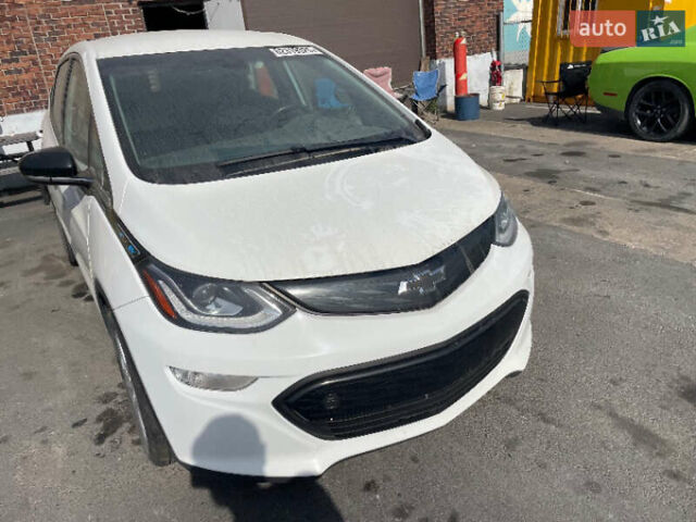 Белый Шевроле Bolt EV, объемом двигателя 0 л и пробегом 182 тыс. км за 11200 $, фото 2 на Automoto.ua
