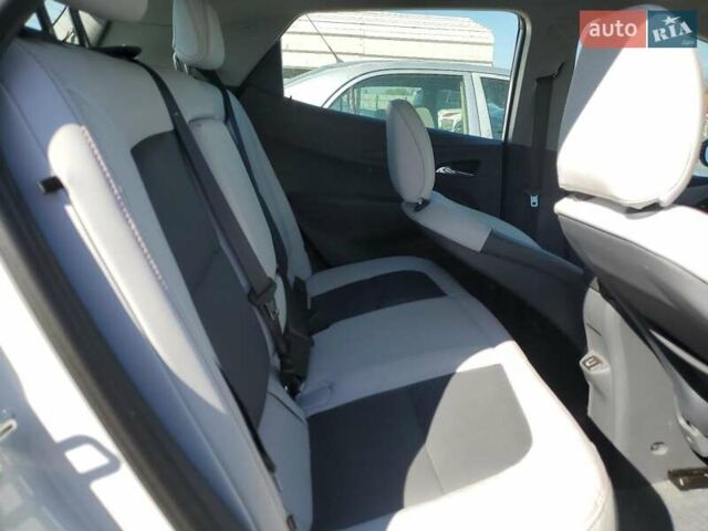 Белый Шевроле Bolt EV, объемом двигателя 0 л и пробегом 75 тыс. км за 3700 $, фото 9 на Automoto.ua
