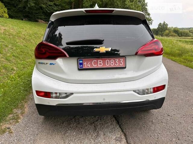 Белый Шевроле Bolt EV, объемом двигателя 0 л и пробегом 45 тыс. км за 16500 $, фото 7 на Automoto.ua