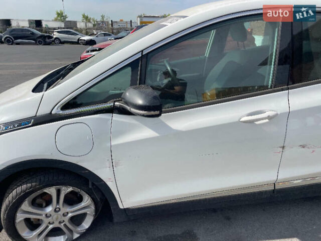 Белый Шевроле Bolt EV, объемом двигателя 0 л и пробегом 182 тыс. км за 11200 $, фото 16 на Automoto.ua