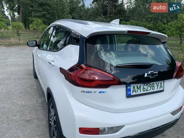 Белый Шевроле Bolt EV, объемом двигателя 0 л и пробегом 82 тыс. км за 18200 $, фото 5 на Automoto.ua