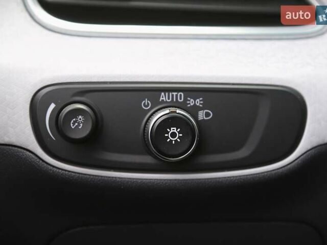 Белый Шевроле Bolt EV, объемом двигателя 0 л и пробегом 90 тыс. км за 19400 $, фото 22 на Automoto.ua