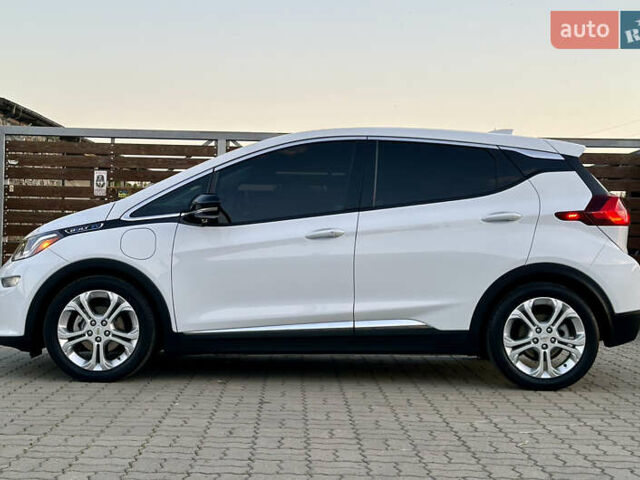 Белый Шевроле Bolt EV, объемом двигателя 0 л и пробегом 40 тыс. км за 15250 $, фото 22 на Automoto.ua