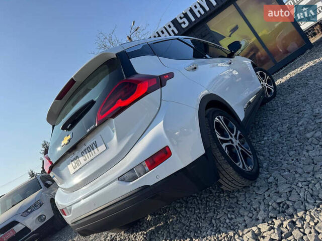 Белый Шевроле Bolt EV, объемом двигателя 0 л и пробегом 39 тыс. км за 16500 $, фото 31 на Automoto.ua