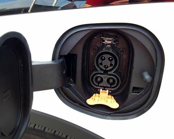 Білий Шевроле Bolt EV, об'ємом двигуна 0 л та пробігом 28 тис. км за 18800 $, фото 23 на Automoto.ua
