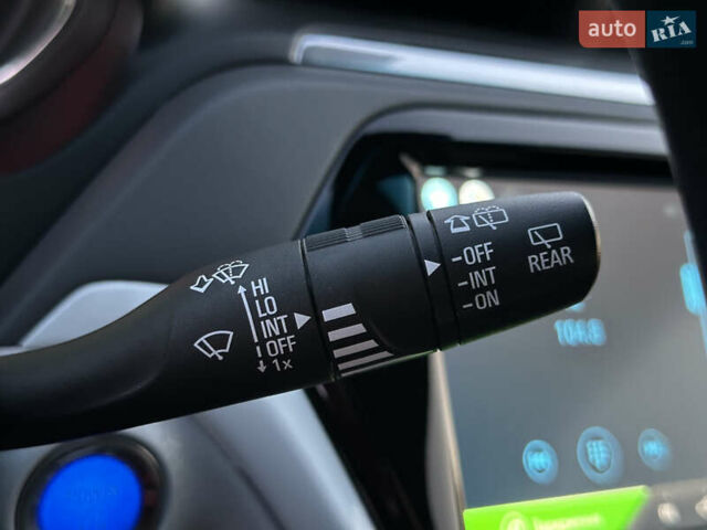 Белый Шевроле Bolt EV, объемом двигателя 0 л и пробегом 40 тыс. км за 15250 $, фото 57 на Automoto.ua