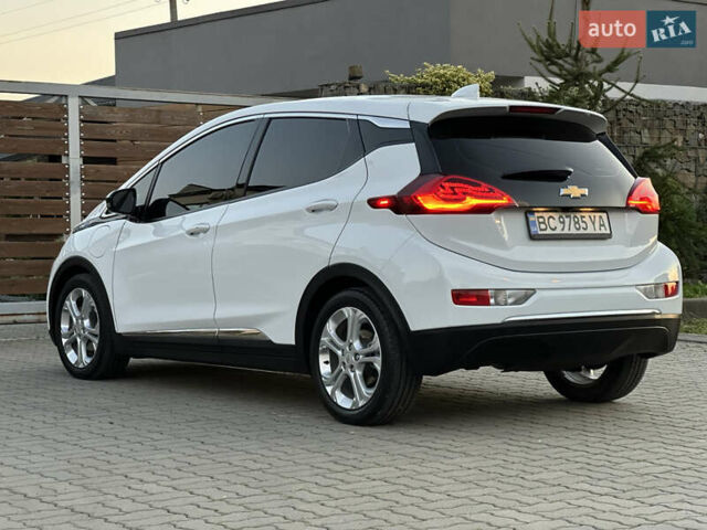 Белый Шевроле Bolt EV, объемом двигателя 0 л и пробегом 40 тыс. км за 15250 $, фото 36 на Automoto.ua