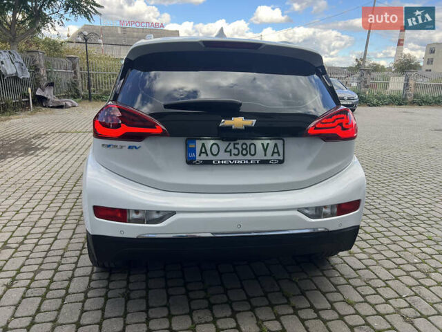 Белый Шевроле Bolt EV, объемом двигателя 0 л и пробегом 100 тыс. км за 20300 $, фото 13 на Automoto.ua
