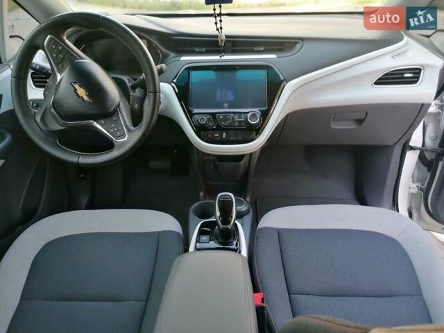 Белый Шевроле Bolt EV, объемом двигателя 0 л и пробегом 41 тыс. км за 15800 $, фото 11 на Automoto.ua