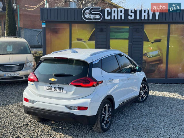 Белый Шевроле Bolt EV, объемом двигателя 0 л и пробегом 39 тыс. км за 16500 $, фото 28 на Automoto.ua