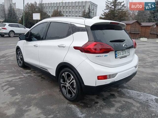 Белый Шевроле Bolt EV, объемом двигателя 0 л и пробегом 74 тыс. км за 17200 $, фото 8 на Automoto.ua