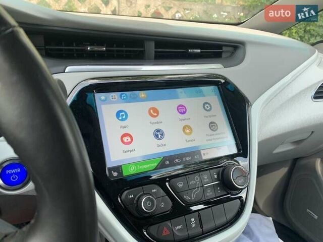 Белый Шевроле Bolt EV, объемом двигателя 0 л и пробегом 82 тыс. км за 18200 $, фото 21 на Automoto.ua