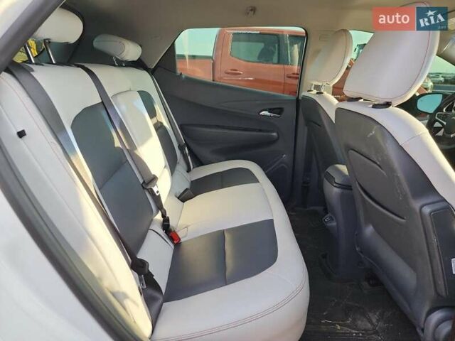 Белый Шевроле Bolt EV, объемом двигателя 0 л и пробегом 37 тыс. км за 3850 $, фото 9 на Automoto.ua