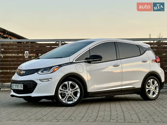 Белый Шевроле Bolt EV, объемом двигателя 0 л и пробегом 40 тыс. км за 15250 $, фото 19 на Automoto.ua