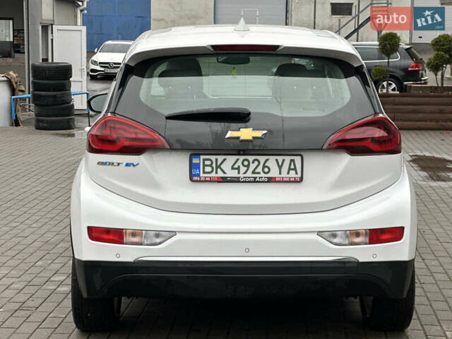 Белый Шевроле Bolt EV, объемом двигателя 0 л и пробегом 116 тыс. км за 16950 $, фото 6 на Automoto.ua