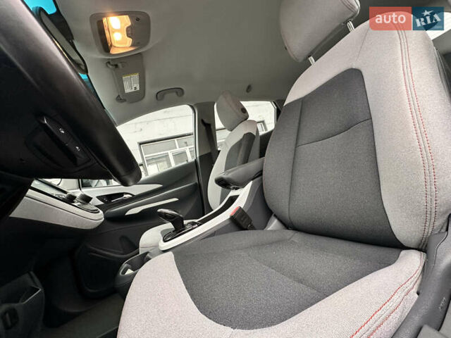 Белый Шевроле Bolt EV, объемом двигателя 0 л и пробегом 116 тыс. км за 16950 $, фото 21 на Automoto.ua