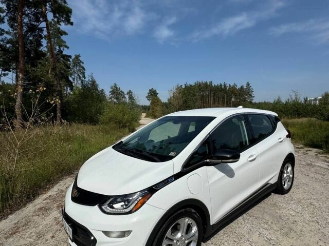 Белый Шевроле Bolt EV, объемом двигателя 0 л и пробегом 89 тыс. км за 22000 $, фото 5 на Automoto.ua