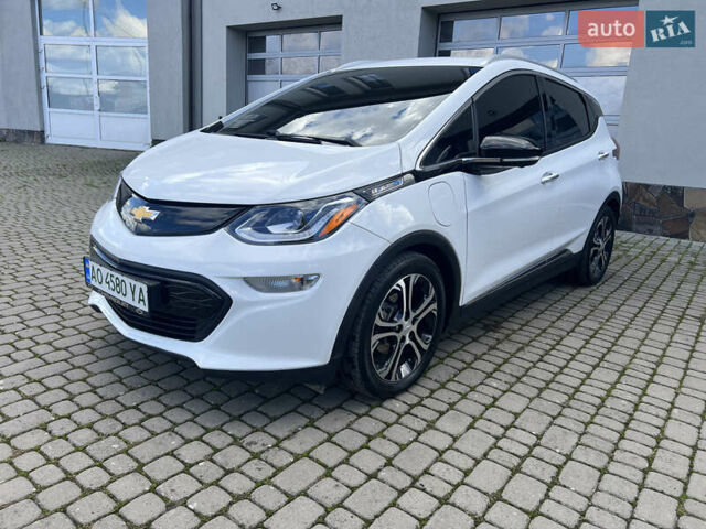 Белый Шевроле Bolt EV, объемом двигателя 0 л и пробегом 100 тыс. км за 20300 $, фото 30 на Automoto.ua
