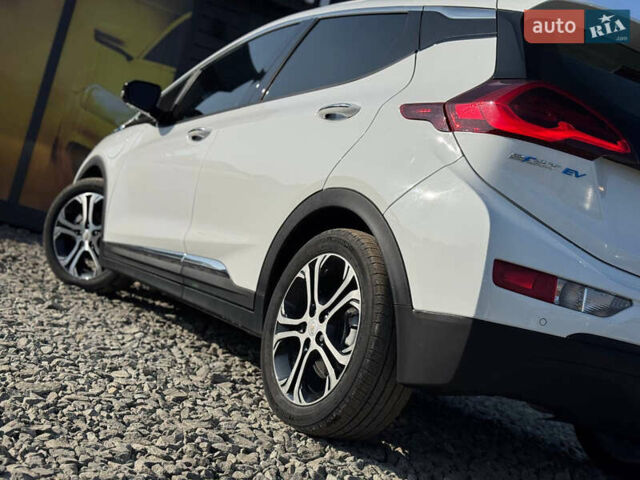 Белый Шевроле Bolt EV, объемом двигателя 0 л и пробегом 39 тыс. км за 16500 $, фото 22 на Automoto.ua