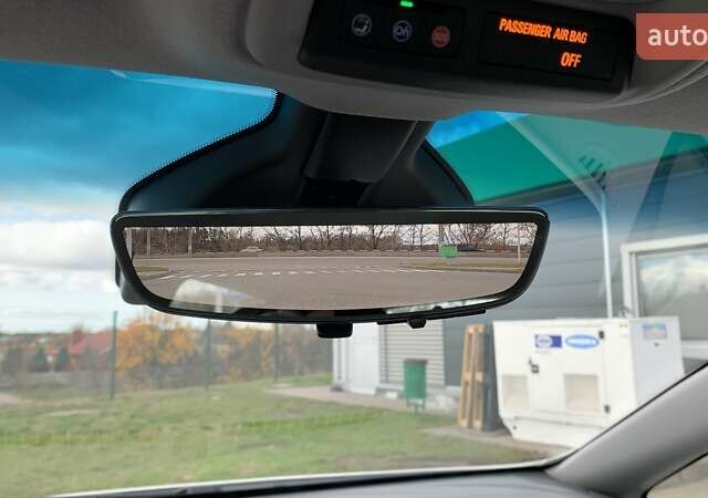 Белый Шевроле Bolt EV, объемом двигателя 0 л и пробегом 50 тыс. км за 24200 $, фото 34 на Automoto.ua