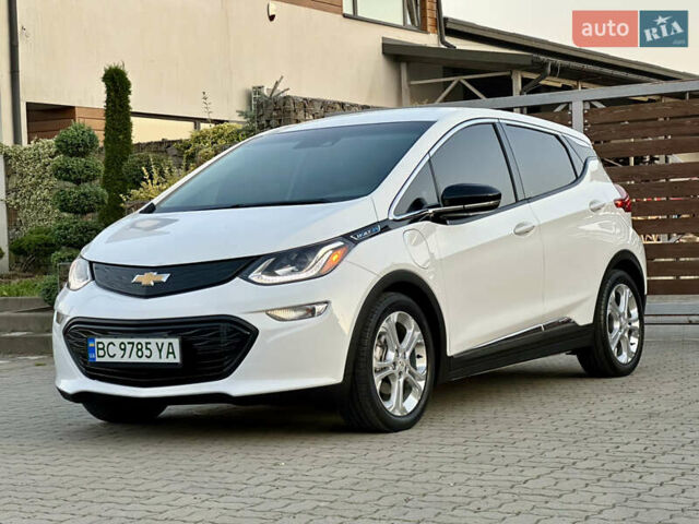 Белый Шевроле Bolt EV, объемом двигателя 0 л и пробегом 40 тыс. км за 15250 $, фото 35 на Automoto.ua