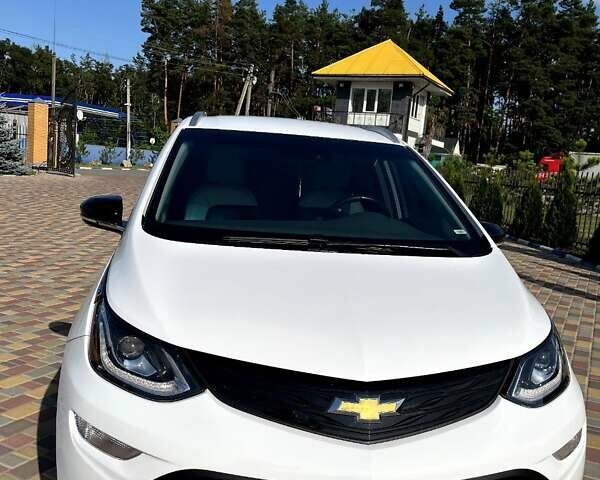 Білий Шевроле Bolt EV, об'ємом двигуна 0 л та пробігом 28 тис. км за 18800 $, фото 8 на Automoto.ua